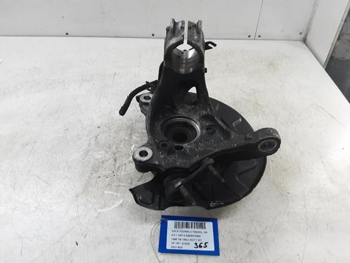 WIELNAAF RECHTS VOOR Volkswagen Touran (5T1) (5Q0407258A), Auto-onderdelen, Remmen en Aandrijving, Volkswagen, Gebruikt