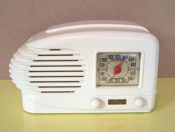 Oude radio Hibbard Super Tone beschikbaar voor biedingen