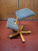kniestoel Stokke Varier Wing, Huis en Inrichting, Ophalen, Gebruikt, Grijs, Bureaustoel