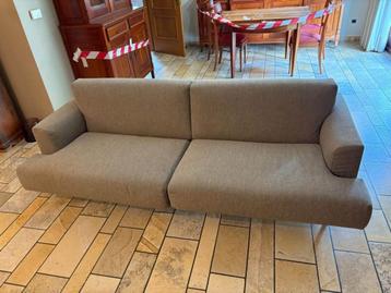 Zetel 4 personen beschikbaar voor biedingen