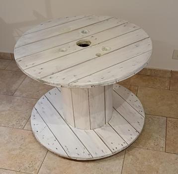 Decoratieve houten kabelhaspel 75 cm diameter op wielen beschikbaar voor biedingen