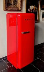 SMEG ijskast / koelkast met vriesvak / rood, Elektronische apparatuur, Koelkasten en IJskasten, Ophalen, 200 liter of meer, Zo goed als nieuw