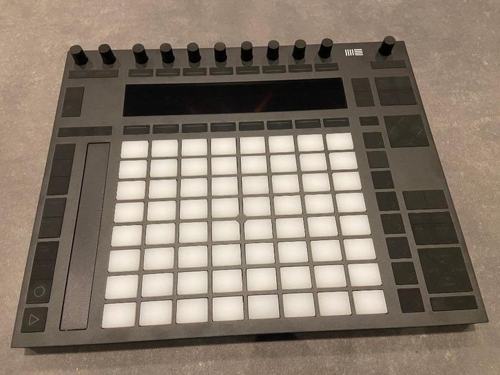 Ableton Push 2 + voeding + harde hoes, Muziek en Instrumenten, Midi-apparatuur, Zo goed als nieuw, Ophalen of Verzenden