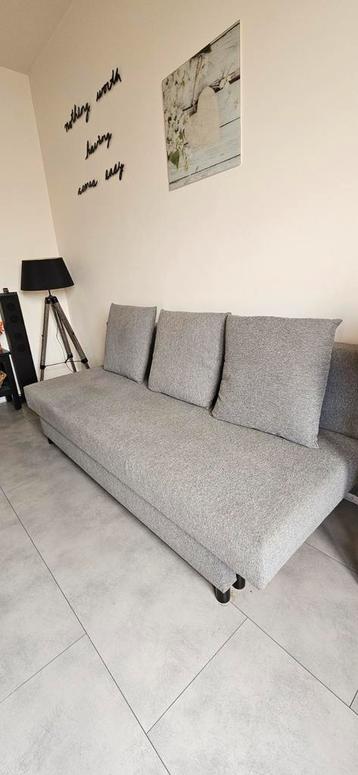 Stoffen lichtgrijze IKEA slaapbank Älvdalen beschikbaar voor biedingen