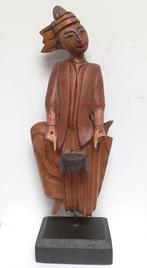 Jolie statue de musicien indonésien ou birman, Verzenden