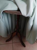 Siertafel met kleed en doek, Ophalen, Gebruikt