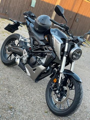 Honda CB125R, Motoren, Motoren | Honda, Particulier, 125 cc, 11 kW of minder, 1 cilinder