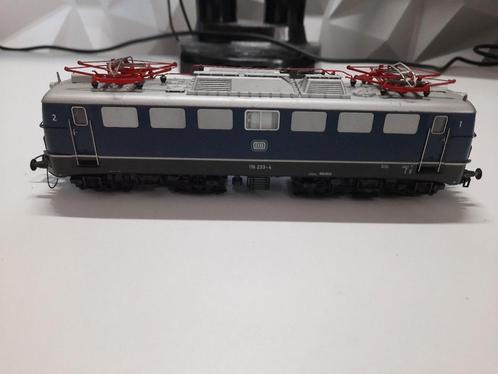 LOCOMOTIEF HO DB BR 110 233-4 — Elektrisch — Tevreden sta, Hobby en Vrije tijd, Modeltreinen | H0, Gebruikt, Locomotief, Gelijkstroom