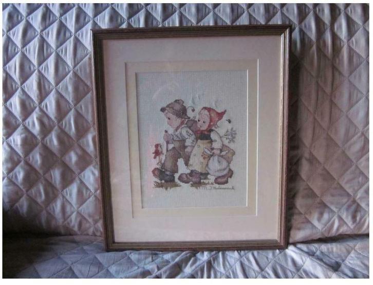 Borduurwerk "HUMMEL" ingelijst met glas & passe-partout, Hobby en Vrije tijd, Borduren en Borduurmachines, Zo goed als nieuw, Onderdeel of Accessoires