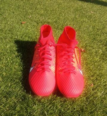 Voetbalschoenen mercurial CR7 maat 39 beschikbaar voor biedingen