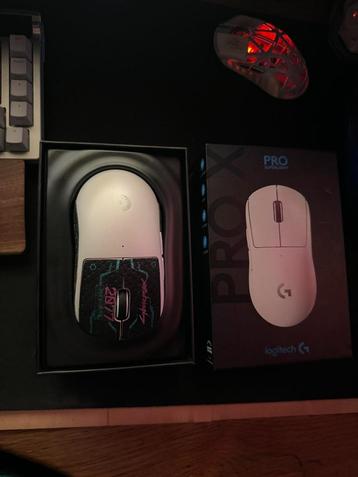 Souris Logitech G pro superlight