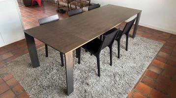 Eettafel Tonon Italia beschikbaar voor biedingen