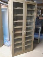 Vintage metalen kast Mewaf met glazen deuren vitrinekast, Ophalen, Gebruikt