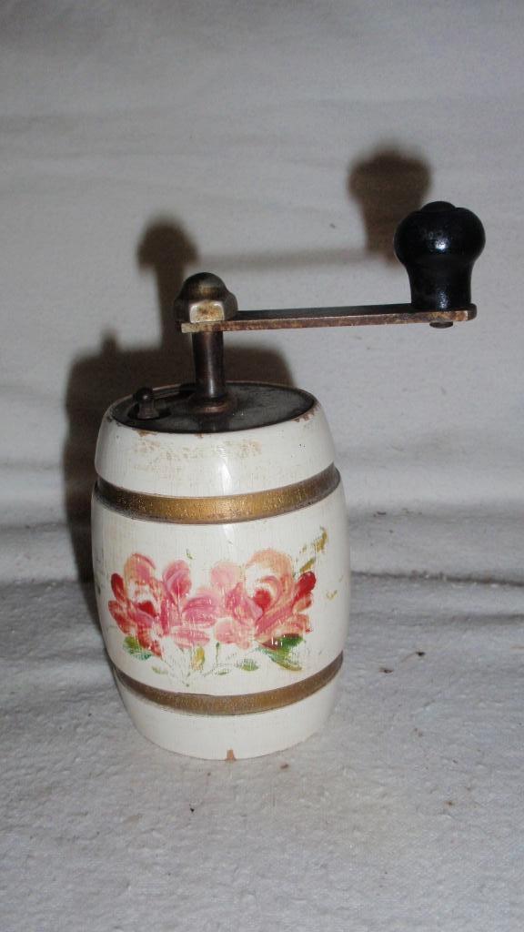 Oude houten hand beschilderde pepermolen, Maison & Meubles, Cuisine | Ustensiles de cuisine, Utilisé, Enlèvement ou Envoi