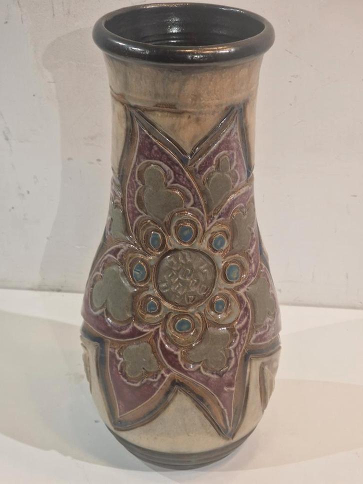 Gesigneerde keramische vaas , 31 cm hoog , brutalist, Antiek en Kunst, Antiek | Vazen, Ophalen of Verzenden