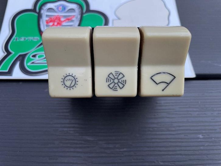 Kit d'interrupteurs Alfa Romeo 105 Giulia Ti / Super 1964, Autos : Pièces & Accessoires, Tableau de bord & Interrupteurs, Alfa Romeo