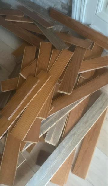 Gratis hout. beschikbaar voor biedingen