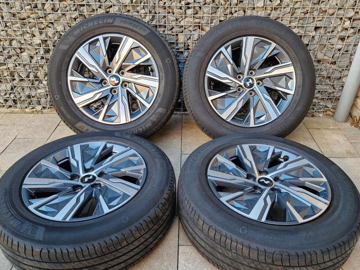 Hyundai Tucson velgen, Auto-onderdelen, Banden en Velgen, Band(en), Zomerbanden, 17 inch, 215 mm, Personenwagen, Gebruikt, Ophalen