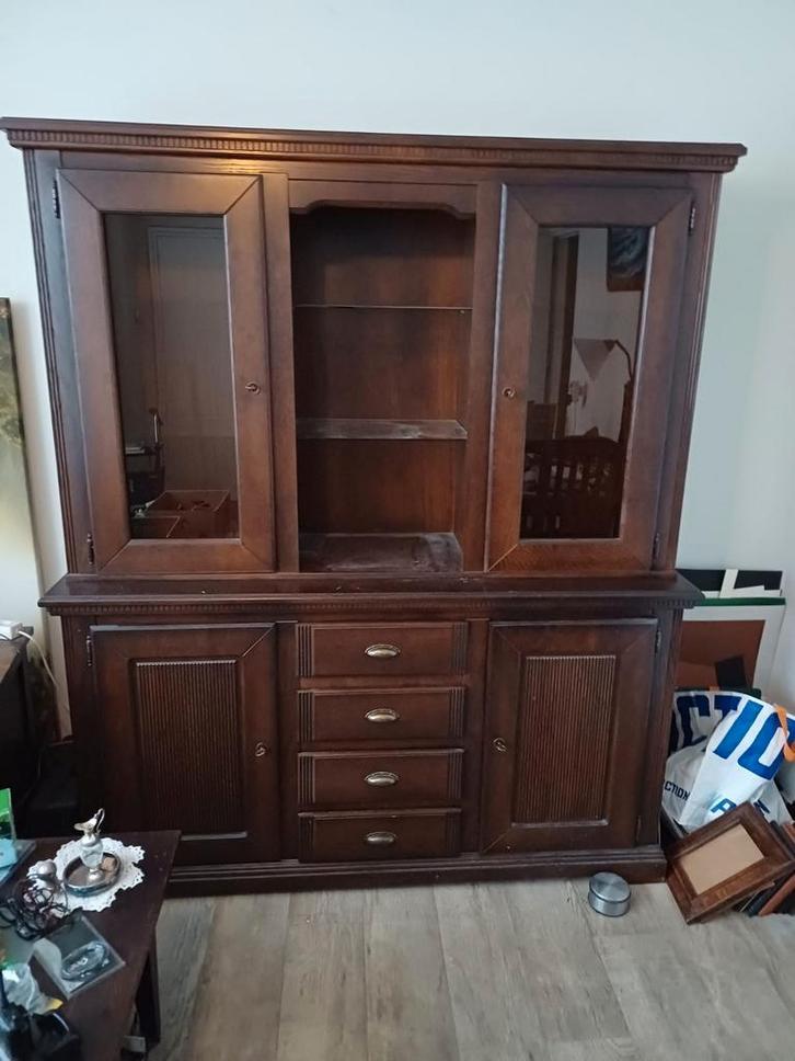 Koloniale buffetkast met glazendeuren + uitschuifbare tafel, Huis en Inrichting, Kasten | Buffetkasten, Ophalen