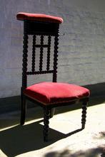 Chaise d'église antique, chaise de prière, Enlèvement