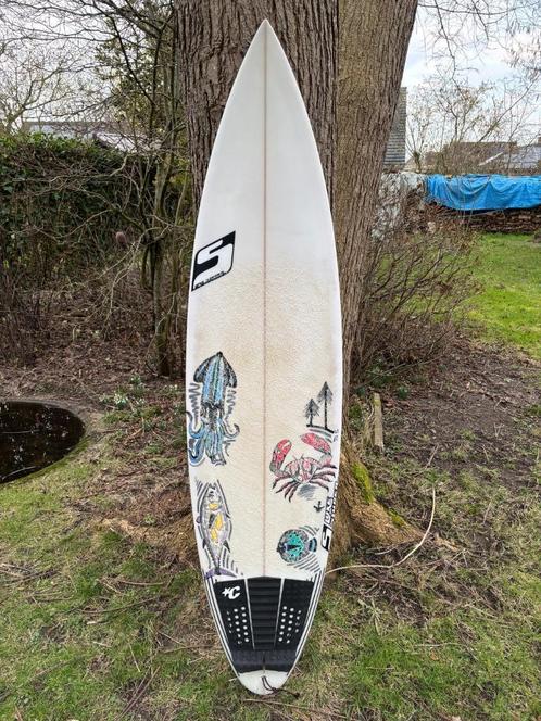 Handshaped 6'6 shortboard / step-up by Luke Studer, Watersport en Boten, Golfsurfen, Zo goed als nieuw, Shortboard, Met koord