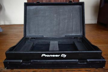 Flight case Pioneer XDJ-RX2 / RX1 disponible aux enchères