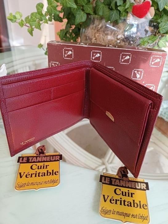 Très beau portefeuille en cuir de couleur bordeau, Ophalen of Verzenden, Nieuw, Leder
