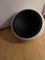 Draaibare designstoel, Huis en Inrichting, Zetels | Voetbanken en poefs, Ophalen, Kunststof, Rond, 100 tot 125 cm