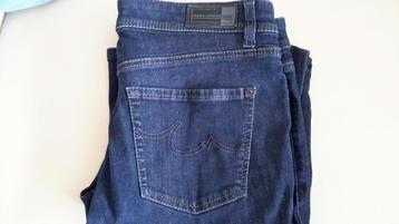 Donkerblauwe jeans Cambio maat 42