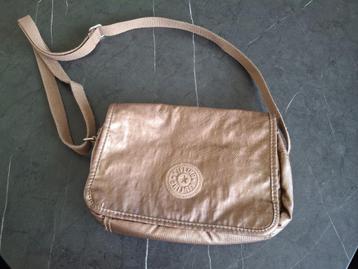 Kipling schoudertas met verstelbare riem. beschikbaar voor biedingen