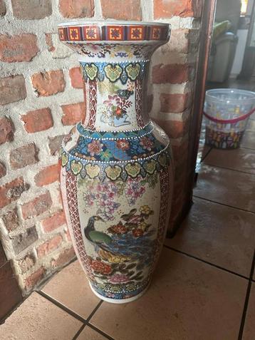 decoratieve porseleinen vaas met oosterse motieven, Antiek en Kunst, Ophalen