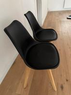 Gratis 2 eetstoelen, Huis en Inrichting, Stoelen, Ophalen, Gebruikt