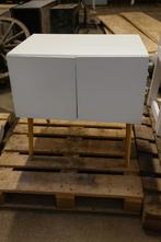 Armoire moderne compacte - Élégante et minimaliste, Maison & Meubles, Armoires | Mobilier de télévision, Autres essences de bois