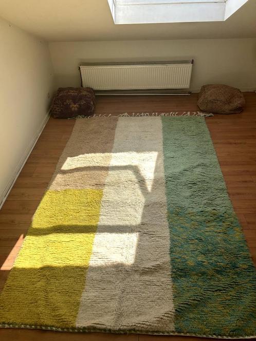 Authentiek modern Marokkaans tapijt, Huis en Inrichting, Stoffering | Tapijten en Vloerkleden, Nieuw, 200 cm of meer, 200 cm of meer