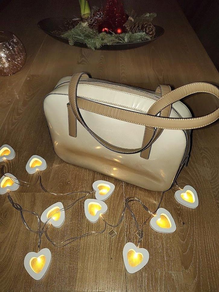 Prada handtas beige leder, Handtassen en Accessoires, Tassen | Damestassen, Zo goed als nieuw, Handtas, Beige, Ophalen of Verzenden