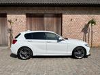 BMW F20 118i 1 SERIE * AUTOMAAT * 2018 * BENZINE * MPAKKET, Auto's, Wit, Leder, Bedrijf, 5 zetels