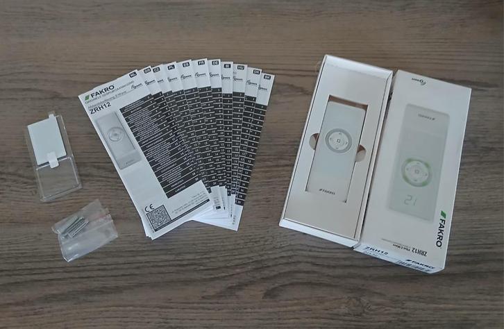 Fakro Pilot Z Wave afstandsbediening, Doe-het-zelf en Bouw, Rolluiken, Nieuw, Wit, Elektrische bediening, Ophalen