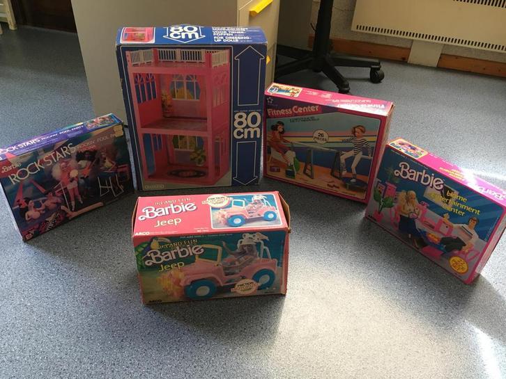 Barbie pakket met huis en inrichting, Kinderen en Baby's, Speelgoed | Poppen, Gebruikt, Barbie, Ophalen of Verzenden