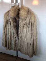 Een prachtige vellen mantel, Beige, Zo goed als nieuw, Furry, Ophalen