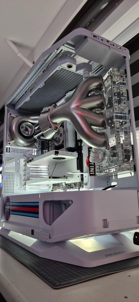 Race car themed case mod/ customized PC, Computers en Software, Desktop Pc's, Nieuw, 4 Ghz of meer, SSD, 32 GB, Met videokaart