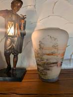 Ancien vase en opaline, motifs Japon., Enlèvement