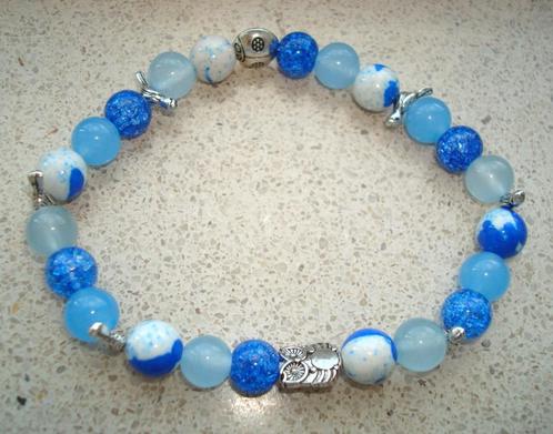 Armband van halfedelsteen in blauwtinten met dierenkralen, Handtassen en Accessoires, Armbanden, Nieuw, Elastiek, Blauw, Met bedels of kralen