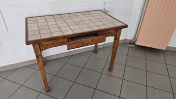 table de cuisine ancienne dessus carrelé, Enlèvement