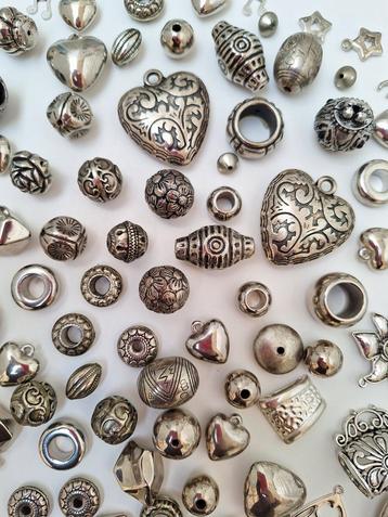 Grote Set kralen/bedels voor het maken van sieraden beschikbaar voor biedingen