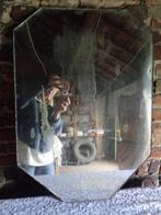 Heel oude spiegel met mooie ouderdoms tekens, Ophalen