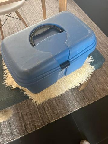 Groom box, Enlèvement
