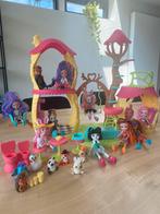 Enchantimals : Treehouse + 11 poupées, Enfants & Bébés, Jouets | Maisons de poupées, Maison de poupées, Enlèvement, Utilisé