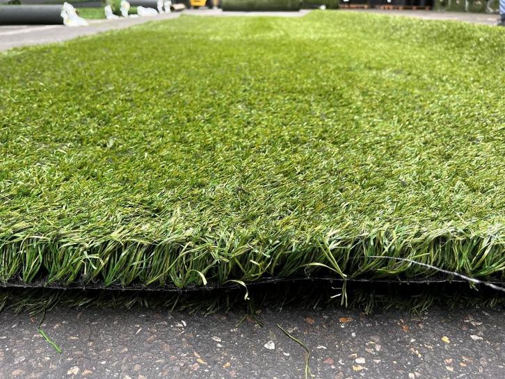 Volle Rol Kunstgras. Nog als Nieuw! 175m2 (3.5m x 50m) €1000, Tuin en Terras, Gras en Kunstgras, Zo goed als nieuw, Kunstgras