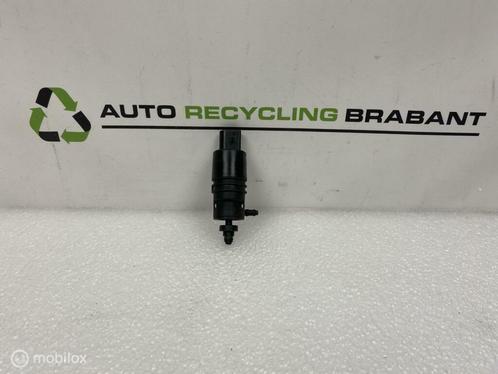 Ruitensproeierpomp BMW 3 Serie Touring F31 ORIG 67127302588, Auto-onderdelen, Ruiten en Toebehoren, BMW, Gebruikt, Ophalen of Verzenden