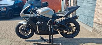 Yamaha R6 circuitmotor van 2003 injectie, Particulier